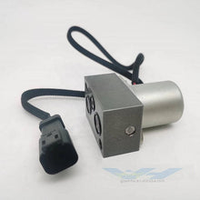 Load image into Gallery viewer, Komatsu PC200 Valve 702-21-57400 - Hydraulic Pump Solenoid